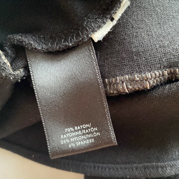 Anne Taylor Sleeveless Top - Picture 5 of 7